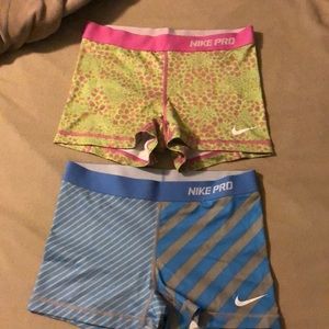 Nike pro medium